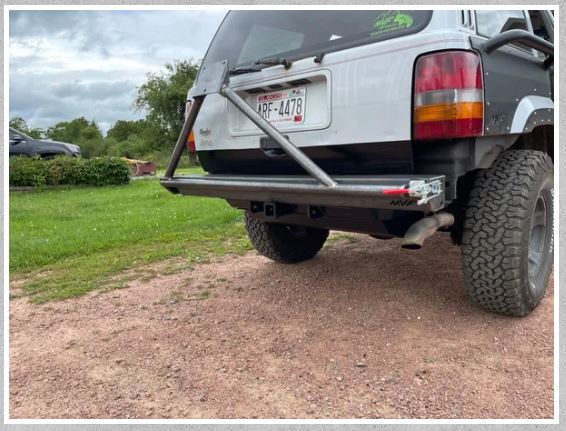 zj rear stubby bumper with tire carrier installed