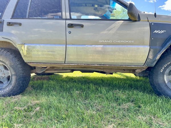 ZJ Jeep Grand Cherokee bolt on door cladding - lower body armor