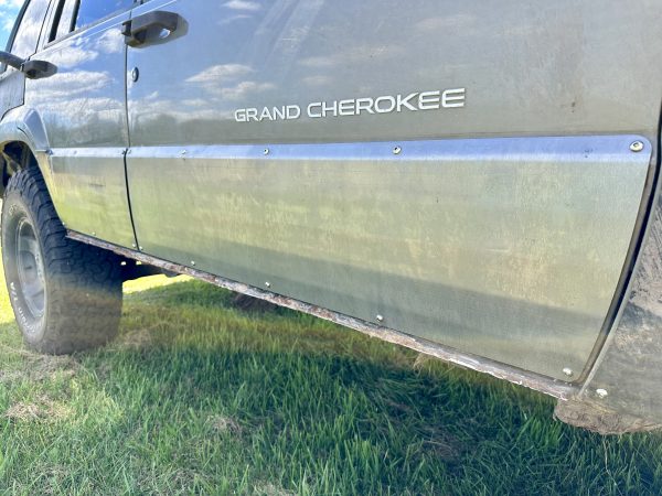 ZJ Jeep Grand Cherokee bolt on door cladding - lower body armor